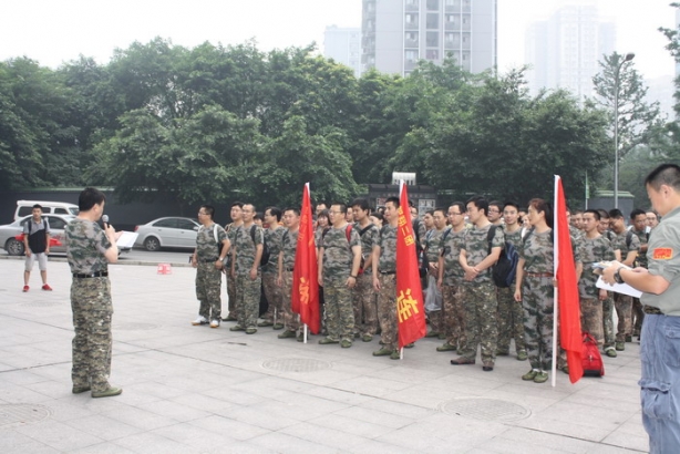 “向部队学管理”智翔公司第二期军事特训营